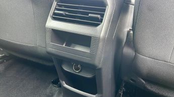Vauxhall Grandland 1.2 Design SUV 5dr Petrol Hybrid e-DCT Euro 6 (s/s) (145 ps)