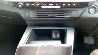Vauxhall Grandland 1.2 Ultimate SUV 5dr Petrol Hybrid e-DCT Euro 6 (s/s) (136 ps)