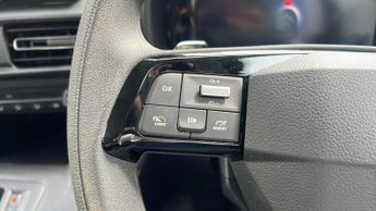 Citroen Berlingo 52kWh PLUS M MPV 5dr Electric Auto (11kW Charger) (136 ps)