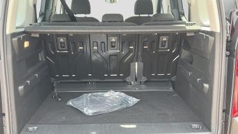 Citroen Berlingo 52kWh PLUS M MPV 5dr Electric Auto (11kW Charger) (136 ps)