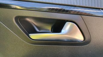 Peugeot 208 50kWh E-Style Hatchback 5dr Electric Auto (11kW Charger) (136 ps