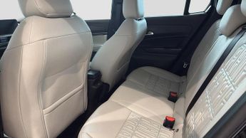Fiat 600 1.2 MHEV La Prima SUV 5dr Petrol Hybrid e-DCT Euro 6 (s/s) (136 