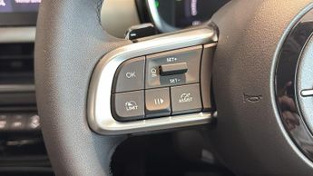 Fiat 600 1.2 MHEV La Prima SUV 5dr Petrol Hybrid e-DCT Euro 6 (s/s) (136 