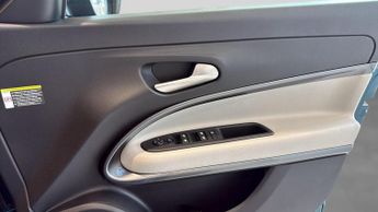 Fiat 600 1.2 MHEV La Prima SUV 5dr Petrol Hybrid e-DCT Euro 6 (s/s) (136 