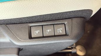 Fiat 600 1.2 MHEV La Prima SUV 5dr Petrol Hybrid e-DCT Euro 6 (s/s) (136 