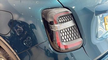 Fiat 600 1.2 MHEV La Prima SUV 5dr Petrol Hybrid e-DCT Euro 6 (s/s) (136 