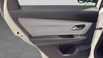 Vauxhall Grandland Electric 73kWh GS SUV 5dr Electric Auto (213 ps)