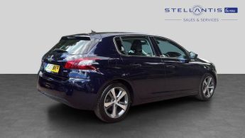Peugeot 308 1.2 PureTech Allure Hatchback 5dr Petrol EAT Euro 6 (s/s) (130 p