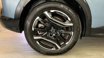Peugeot 3008 73kWh GT SUV 5dr Electric Auto (210 ps)