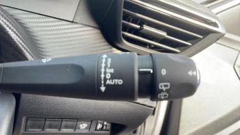 Peugeot 2008 50kWh Allure SUV 5dr Electric Auto (11kW Charger) (136 ps)