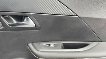 Peugeot 2008 50kWh Allure SUV 5dr Electric Auto (11kW Charger) (136 ps)