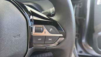 Peugeot 2008 50kWh Allure SUV 5dr Electric Auto (11kW Charger) (136 ps)
