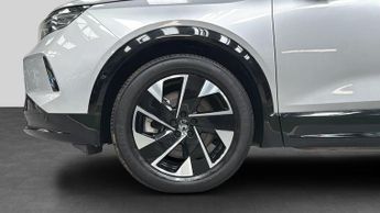 Vauxhall Grandland Electric 73kWh GS SUV 5dr Electric Auto (213 ps)