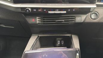Vauxhall Grandland Electric 73kWh GS SUV 5dr Electric Auto (213 ps)