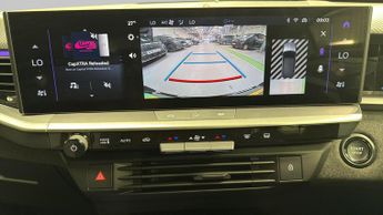 Vauxhall Grandland Electric 73kWh GS SUV 5dr Electric Auto (213 ps)