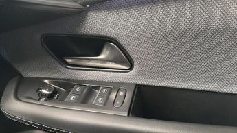 Vauxhall Grandland Electric 73kWh GS SUV 5dr Electric Auto (213 ps)