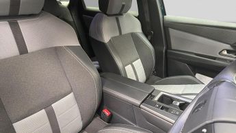 Vauxhall Grandland 1.2 GS SUV 5dr Petrol Hybrid e-DCT Euro 6 (s/s) (136 ps)