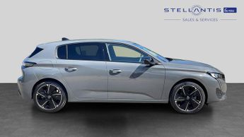 Peugeot 308 54kWh Allure Hatchback 5dr Electric Auto (156 ps)