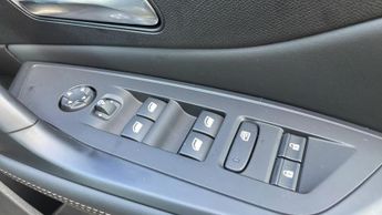 Peugeot 308 54kWh Allure Hatchback 5dr Electric Auto (156 ps)
