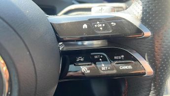 Mercedes-benz A Class 1.3 A200h MHEV AMG Line (Premium Plus) Hatchback 5dr Petrol Hybr