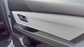 Vauxhall Grandland Electric 73kWh GS SUV 5dr Electric Auto (213 ps)