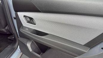 Vauxhall Grandland Electric 73kWh GS SUV 5dr Electric Auto (213 ps)