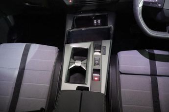 Vauxhall Grandland Electric 73kWh GS SUV 5dr Electric Auto (213 ps)