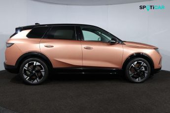 Vauxhall Grandland Electric 73kWh Ultimate SUV 5dr Electric Auto (213 ps)