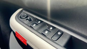 Citroen C3 1.2 Hybrid MAX Hatchback 5dr Petrol Hybrid e-DSC Euro 6 (s/s) (1