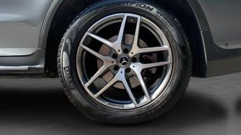 Mercedes-benz Glc 2.1 GLC220d AMG Line (Premium) SUV 5dr Diesel G-Tronic 4MATIC Eu