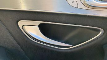 Mercedes-benz Glc 2.1 GLC220d AMG Line (Premium) SUV 5dr Diesel G-Tronic 4MATIC Eu