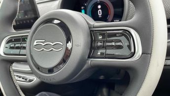Fiat 500E 42kWh La Prima Hatchback 3dr Electric Auto (118 ps)
