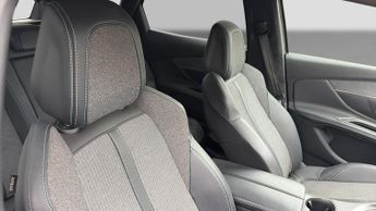 Peugeot 3008 SUV 1.6 13.2kWh Allure Premium + e-EAT Euro 6 (s/s) 5dr