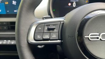 Fiat 600 1.2 MHEV La Prima SUV 5dr Petrol Hybrid e-DCT Euro 6 (s/s) (136 