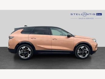 Vauxhall Grandland Electric 73kWh Ultimate SUV 5dr Electric Auto (213 ps)