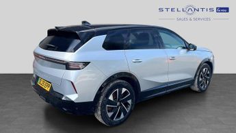 Vauxhall Grandland Electric 73kWh GS SUV 5dr Electric Auto (213 ps)