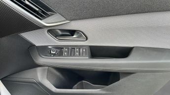 Vauxhall Grandland Electric 73kWh GS SUV 5dr Electric Auto (213 ps)