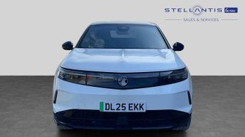 Vauxhall Grandland Electric 73kWh GS SUV 5dr Electric Auto (213 ps)