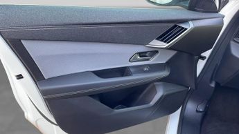 Vauxhall Grandland Electric 73kWh GS SUV 5dr Electric Auto (213 ps)