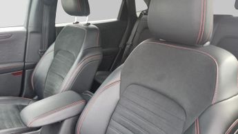 Ford Kuga 1.5 EcoBlue ST-Line X SUV 5dr Diesel Auto Euro 6 (s/s) (120 ps)