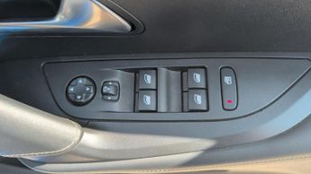 Peugeot 2008 50kWh GT SUV 5dr Electric Auto (136 ps)