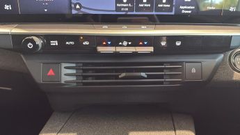 Vauxhall Grandland Electric 73kWh GS SUV 5dr Electric Auto (213 ps)