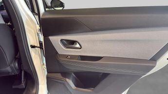 Vauxhall Grandland Electric 73kWh GS SUV 5dr Electric Auto (213 ps)