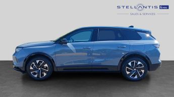 Vauxhall Grandland Electric 73kWh GS SUV 5dr Electric Auto (213 ps)