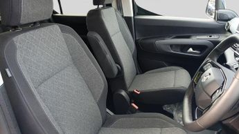 Vauxhall Combo Life Electric 52kWh Ultimate MPV 5dr Electric Auto (11kW Charger) (136 ps)