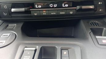 Vauxhall Combo Life Electric 52kWh Ultimate MPV 5dr Electric Auto (11kW Charger) (136 ps)