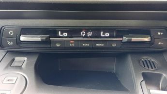 Vauxhall Combo Life Electric 52kWh Ultimate MPV 5dr Electric Auto (11kW Charger) (136 ps)
