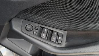 BMW 1 Series 1.5 118i SE (LCP) Hatchback 5dr Petrol DCT Euro 6 (s/s) (136 ps)