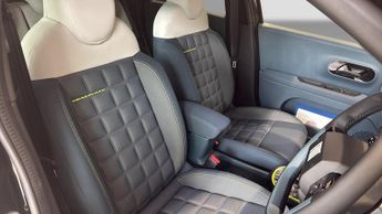Fiat Grande Panda 1.2 MHEV La Prima Hatchback 5dr Petrol Hybrid e-DCT Euro 6 (s/s)