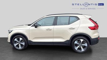 Volvo Xc40 2.0 B4 MHEV Plus Dark SUV 5dr Petrol Hybrid DCT Auto Euro 6 (s/s